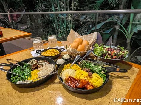 Best Table Service Restaurants for the Disney Dining Plan in 2024 Berry Shortcake, Spoon Bread, Cinnamon Breakfast, Dining Plan, Animal Kingdom Lodge, World Trip, Disney Restaurants, Disney Dining Plan, Table Service