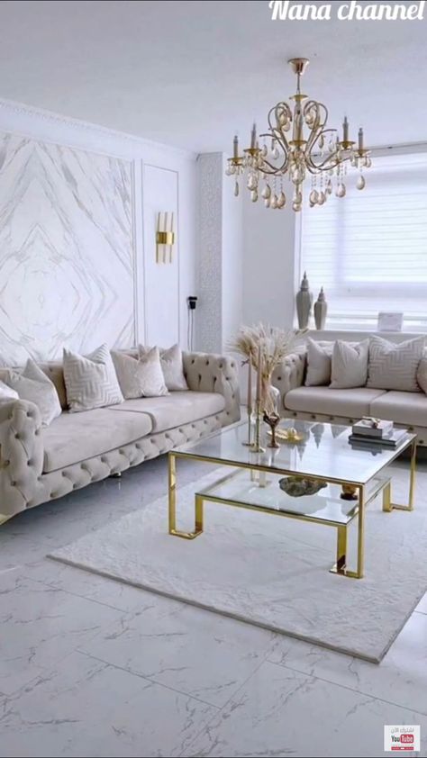 Cream And Gold Living Room, Bathroom Ideas Dark, Behind Toilet Decor, Full Bathroom Ideas, Small Full Bathroom Ideas, Behind Toilet, Luxury Bathroom Master, Luxury On A Budget, Gilded Glamour