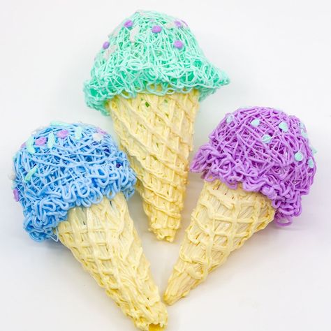 DIY Ice Cream Cones 3D Pen Stencil - 3Doodler Doodle Ice Cream, 3d Doodle Pen, Ice Cream Cone Craft, Pen Tutorial, 3d Pen Stencils, Zoo Animal Coloring Pages, 3d Pen Art, Diy Swimming Pool, Diy Ice Cream