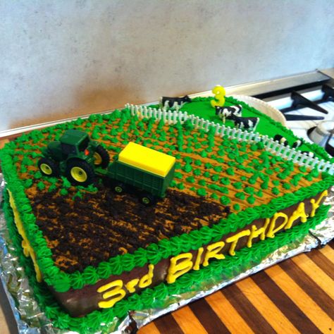 My son's birthday cake Tractor Birthday Cakes, John Deere Cake, John Deere Birthday Party, Farm Birthday Cakes, Cow Cake, Son's Birthday, Santa Cake, Tractor Cake, Tractor Birthday Party