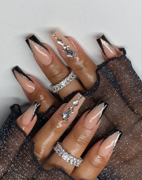 V cut nails V Tip Nails Coffin, Black V French Tip Nails, Deep V French Tip Nails, V Cut Nails, V French Nails, V French Tip, V French Tip Nails, V Cut French Tip Nails, Teen Nails