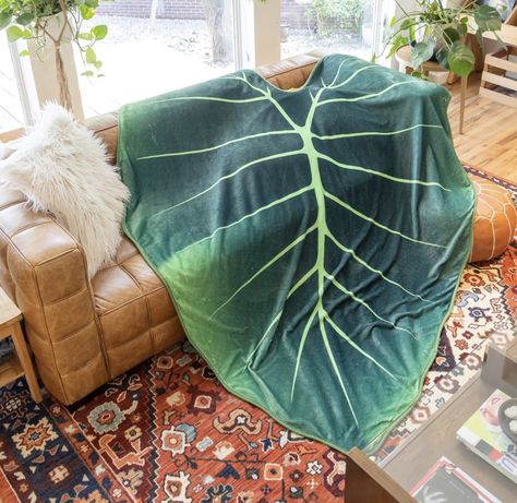 Green leaf blanket Monstera Blanket, Leaf Blanket, Bank Bed, Relaxing Travel, Decorative Leaves, Couch Throws, Soft Throw Blanket, Cozy Throws, Warm Blankets