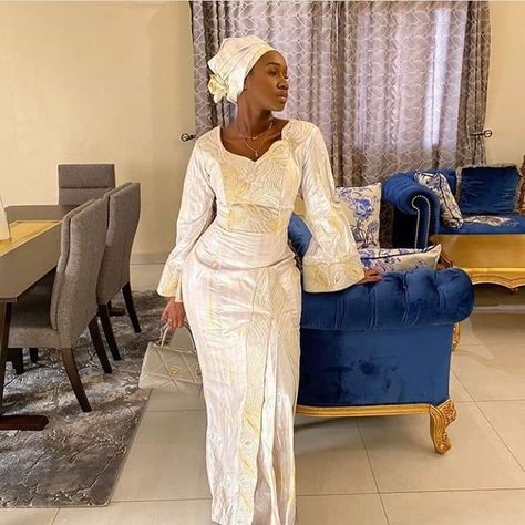 Gambian Dresses, Gambian Clothes, Eid Outfits African, Vintage Africa, Cultural Clothes, Nigerian Outfits, Nigerian Dress, African Party Dresses, Traditional African Clothing