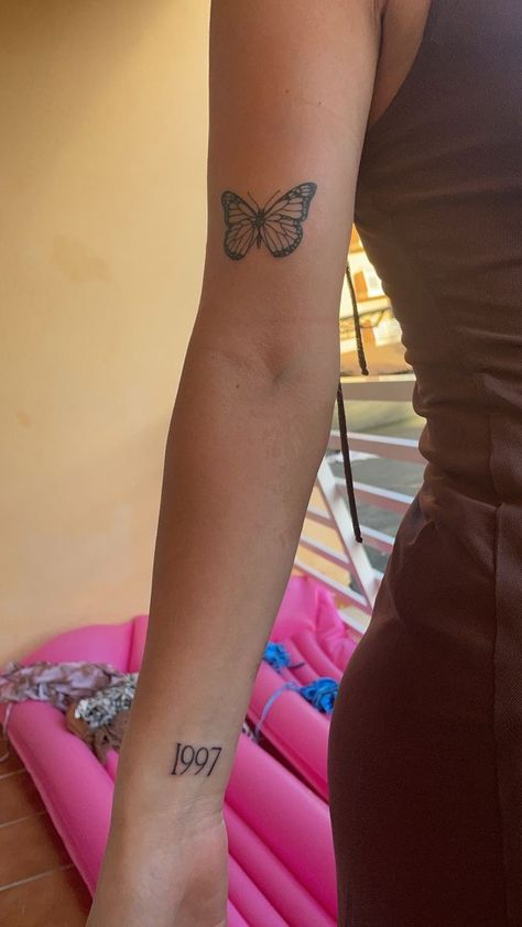 Butterfly Tattoos On Arm, Boho Tattoos, Petite Tattoos, Tatuaje A Color, Wrist Tattoos For Women, Cute Tattoos For Women, Classy Tattoos, Arm Tattoos For Women, Discreet Tattoos