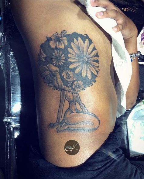 Forest Back Tattoo Women, Natural Hair Tattoo, Afro Fairy Tattoo, Black Fairy Tattoo, Afro Tattoo, Nefertiti Tattoo, Bow Tattoos, Cute Thigh Tattoos, Cute Simple Tattoos