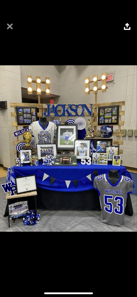 Senior Brag Table Ideas, Cheer Senior Table, Senior Cheer Table Ideas, Signing Day Table Ideas, Senior Table, Senior Board, Senior Year Things, Football Banquet, Senior Football