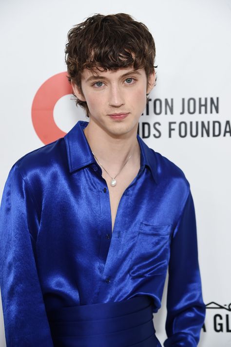 Troye Sivan Wants You to Know He Showers, Thank You Very Much Sivan Photos, Jacob Bixenman, Troye Sivan Songs, Ricky Dillon, Awards Viewing Party, Joey Graceffa, Joe Sugg, Tyler Oakley, Shane Dawson