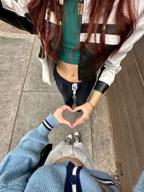 photo inspo with friends #friends #aesthetic #photography #inspiration #cute #heart Friends Heart Picture, Bestie No Face Pics, No Face Photo Ideas Best Friends, No Face Friends Pictures, Heart Poses Friends, Best Friends No Face, Aesthetic Poses Photo Ideas With Friends, Friend Group Pictures No Face, 2 Friends Photoshoot