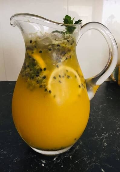 Passionfruit Mocktail Recipe, Passionfruit Sangria, Passion Fruit Punch, Grape Brandy, Passionfruit Recipes, Passion Fruit Juice, How To Make Drinks, Alcohol Drink Recipes, Drinks Alcohol Recipes