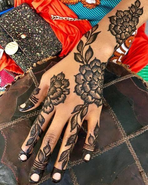 Henna Patterns Hand, Henna Designs Arm, New Henna Designs, Henna Flower Designs, Cute Henna Designs, Jagua Henna, Henna Style Tattoos, Arabic Henna Designs, Henna Inspired Tattoos