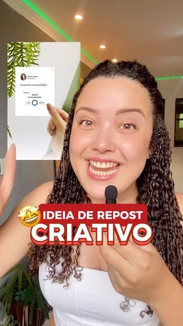 Mirian Vaona • Dicas de Instagram on Instagram: "Sabe quando estamos passando pelos stories/reels super rápido e quando vemos algo diferente paramos na hora para conferir com mais atenção?🤔 Esse é exatamente o efeito que podemos ter com essa ideia de repost fácil e rápida de fazer.🚀 Gostou da ideia? Tem muito mais no meu perfil! #dicasdeinstagram #crescernoinstagram #socialmediamarketing #truquesdeinstagram #dicasdestories #dicasdereels" Instagram Story, On Instagram, Instagram