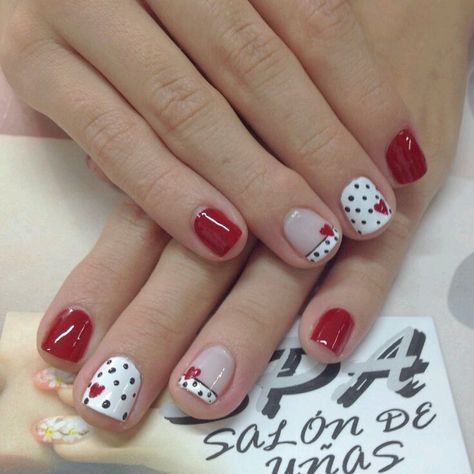 Nails Designs Valentines Day, Nail Art Yellow, Valentine Nails Pink, Valentines Nails Designs, Polka Dot Nail Art, Valentine Nail, Nails Valentines, Dot Nail Art, Valentines Day Nails