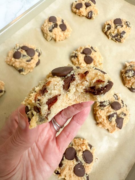 Cottage Cheese Cookie Dough (Baked) Cookies — The Peachie Spoon | High Protein Recipes Peachie Spoon, Spoon Desserts, Clean Cookies, Cottage Cheese Cookie Dough, Thm Cookies, Cottage Cheese Recipes Healthy, Cottage Cheese Desserts, Protein Dessert, Protein Cheesecake