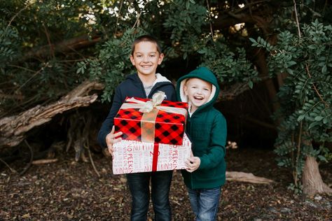 December 1st Boxes | 25 Ideas to Include in Your Christmas Kick-Off Box Christmas Morning Traditions, December First, First Day Of December, Christmas Sheets, Merricks Art, How To Make Garland, Gingerbread House Kits, Christmas Cups, Christmas Program