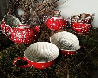 Mushroom Tea, Ceramic Tea Set, Keramik Design, Evil Eyes, Ceramic Spoons, Teapots And Cups, Ceramics Pottery Art, Red Colour, Cups And Mugs