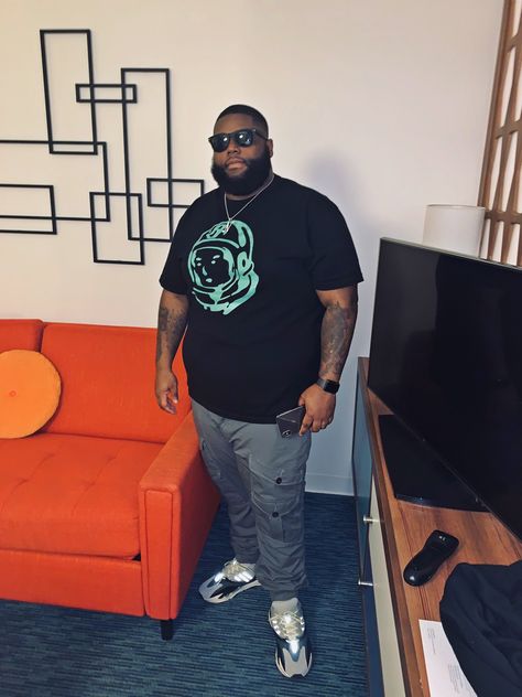 Plus Size Black Men Fashion, Fat Black Guy, Fat Black Man, Men Big And Tall Fashion, Big Men Fashion Plus Size, Plus Size Black Men, Kareem Campbell, Men Date Night Outfit, Tall Black Men