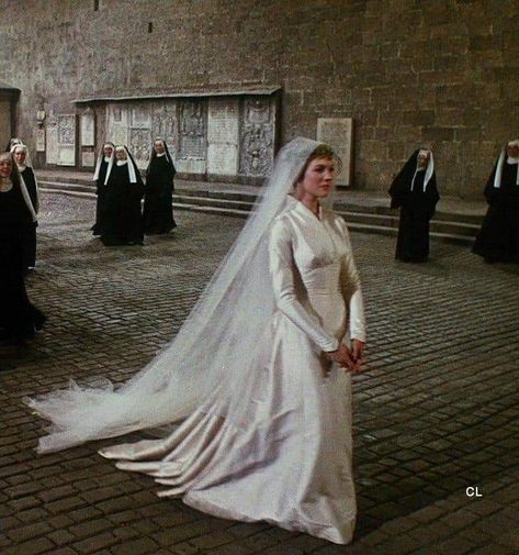 Sound Of Music Wedding Dress, Sound Of Music Wedding, Maria Von Trapp, Movie Wedding Dresses, Sound Of Music Movie, Tv Weddings, Music Wedding, Cathedral Bridal Veils, Veil Styles