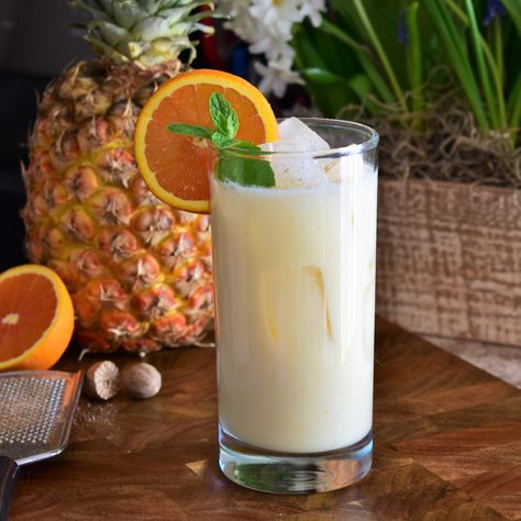 Pina Colada Punch, Booze Recipes, Painkiller Recipe, Greyhound Cocktail, Rum Swizzle, Boat Drinks, Vodka Cocktails Easy, Tiki Cocktail, Easy Margarita