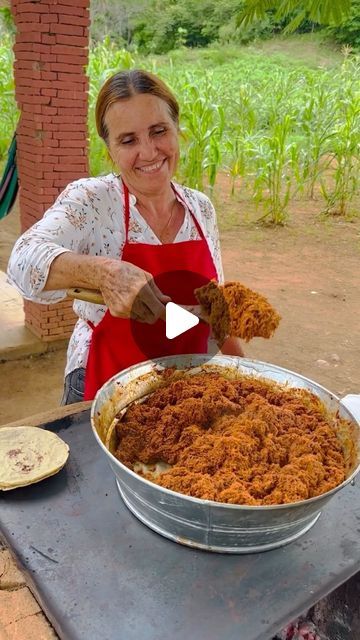 Jesus Manuel Felix on Instagram: "Ahora le tocó al “CHILORIO” Sinaloense Mexicano…
.
.
.
.
#reels #viral #like #familia #mexico" Chirozo Tacos, Queso Flameado Recipe Chorizo, Chirozo Recipes Chorizo, Homemade Mexican Chorizo, Adobo, Mexican Food, Mexican Food Recipes, Jesus, On Instagram