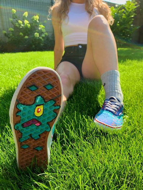 Customized Vans Shoes, Custom High Top Vans, Spongebob Shoes, Vans Spongebob, Spongebob Plankton, Spongebob Outfit, Customised Vans, Vans Aesthetic, Converse Design