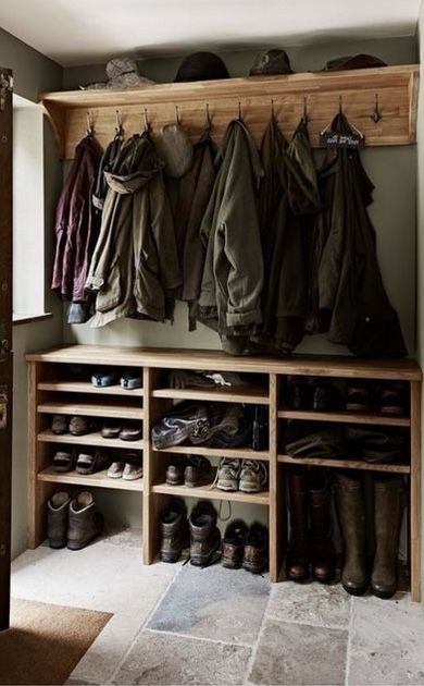 Mudroom Entryway, Mudroom Decor, Mudroom Laundry Room, Mud Room Storage, Mudroom Design, Hampi, Foyer Design, Bench Decor, Boot Room