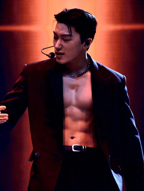 Choi San Abs Ateez, San Abs Ateez, Ateez Hot Wallpaper, San Shirtless Ateez, Hot Ateez, Hot Asian Men, Sans Cute, San Ateez, Cute Asian Guys