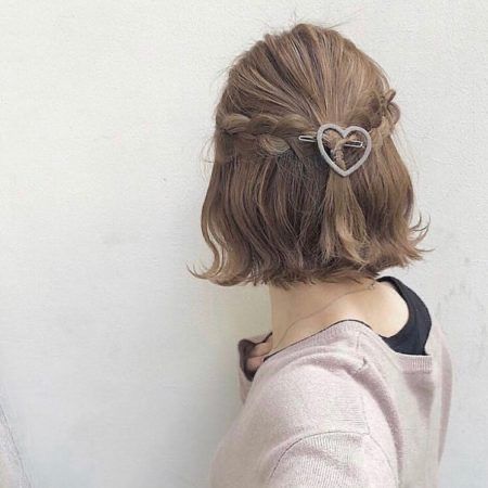 Cottagecore Hairstyles, Tortoise Hair, Hair Clamps, Clip Hairstyles, Claw Hair Clips, Penteado Cabelo Curto, Cute Hairstyles For Short Hair, Hairstyles For Short Hair, Aesthetic Hair