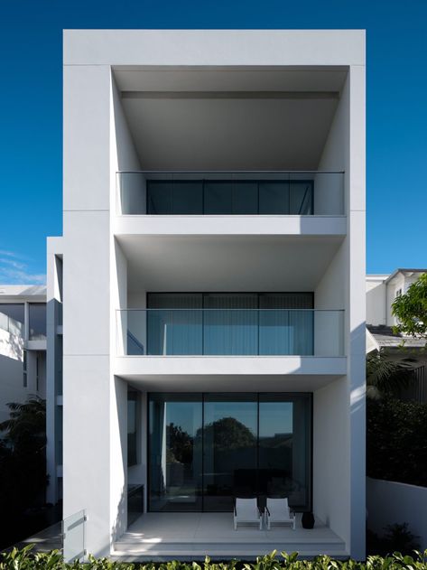 Mathieson Architects, Granite Benchtop, Minimalist Coastal, Architectural Design Studio, Monochrome Palette, Minimal House Design, Australian Architecture, Terrazzo Flooring, Patio Interior