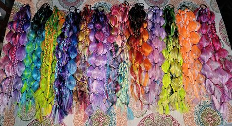 Pom pom hair ties