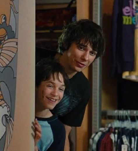 Rodrick And Greg Heffley, Wimpy Kid Rodrick, Loded Diper, Wimpy Kid Movie, Rodrick Rules, Chad Micheals, Rodrick Heffley, Devon Bostick, Punk Rock Princess