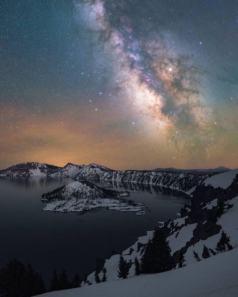 NightScaper - Royce Bair (@roycebairphoto) on Instagram: “presents the  N I G H T S C A P E R Photo Award to ... .  @rosssvhphoto Crater Lake Lodge, Oregon Landscape, Crater Lake Oregon, Visit Oregon, Oregon Life, Oregon Photography, Oregon Road Trip, Crater Lake National Park, National Parks Map