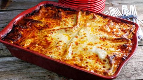 Fabio Viviani’s Lasagna Bolognese | Rachael Ray Show Fabio Viviani Recipes, Fabio Viviani, Italian Dinners, Rachel Ray Recipes, Lasagna Bolognese, Rachael Ray Recipes, Chicken Lasagna, Bolognese Recipe, Rachael Ray