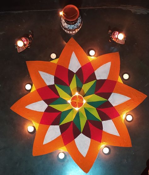 Round Rangoli Design Simple, Geometric Rangoli Designs, Geometric Rangoli, Dhanteras Rangoli, Easy Rangoli Designs Videos, Very Easy Rangoli Designs, Rangoli Designs Photos, Rangoli Designs Simple Diwali, Easy Rangoli Designs Diwali