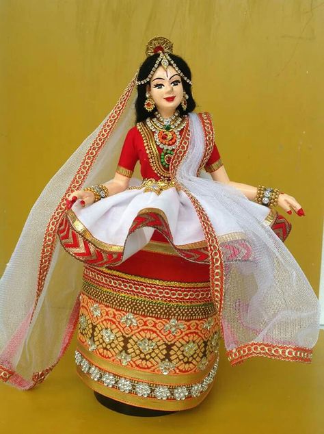 Indian hand made DOll,Bride of Manipuri.... Kondapalli Bommalu, How To Make Dress, Wedding Dress Beading, Doll Fancy Dress, Hand Made Doll, Make Dress, Dance Of India, Dress Beading, Dress Barbie Doll