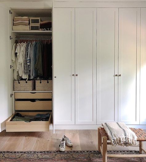 California Closets Wardrobe, Open Storage Closet Ideas, Built In Closet System, Ikea Wardrobe System, Closet Builtin Ideas, Built In Closet Design, Bedroom Builtin Wardrobes, Built In Closet In Bedroom, Primary Walk In Closet