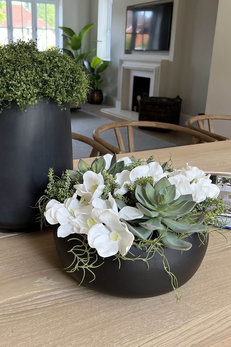 Plants For Dining Table, Centerpiece Dinning Table, Low Profile Dining Table Centerpiece, Flower Arrangements In Bowl, All Green Floral Arrangements, Floral Bowl Arrangement, Coffee Table Bowl Decor, Dining Table Plant Centerpiece, Modern Flower Arrangements Centerpieces