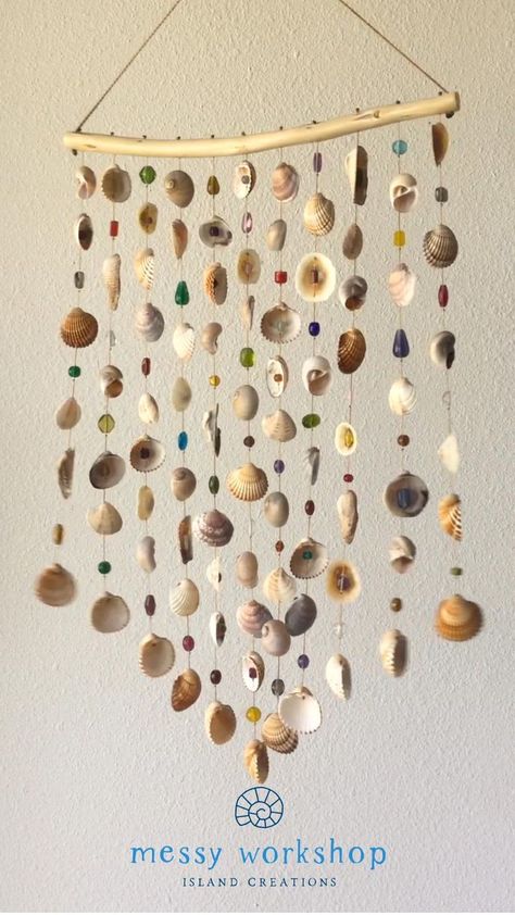 Diy Beach Crafts, Suncatchers Diy, Crystal Suncatchers Diy, Beach Crafts Diy, Seashell Wind Chimes, Wind Chimes Homemade, Shell Wind Chimes, Wind Chimes Craft, Seashell Projects