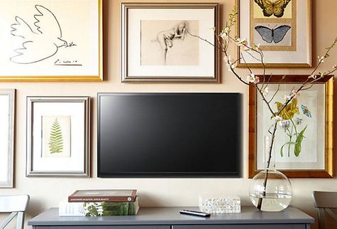 TV as Art How To Decorate Around A Tv, Besta Hack, Tv Gallery Wall, Gallery Wall Inspiration, H Design, Diy Tv, Décor Diy, Inspiration Wall, Elle Decor