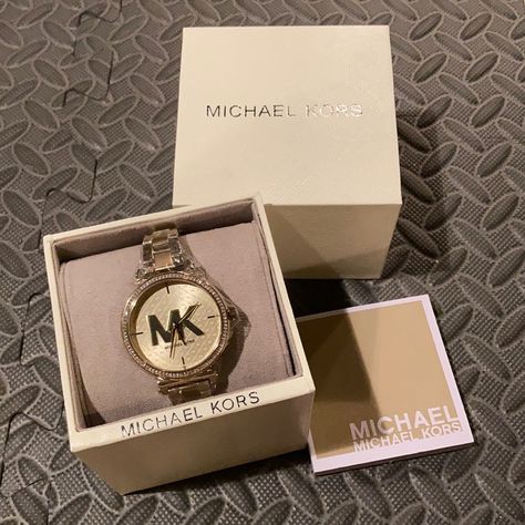 Brand New Michael Kors Watch. Will Come With Box As Pictured. Cross Posted So Don’t Wait To Long To Purchase. Only One Left In Stock!! Micheal Kors Aesthetics, Mk Watch Women Michael Kors, Michael Kors Aesthetic, Michael Kors Watch Women's, Mk Watch Women, Micheal Kor, Elegant Watches Women, Michael Kors Watches, Iphone Storage