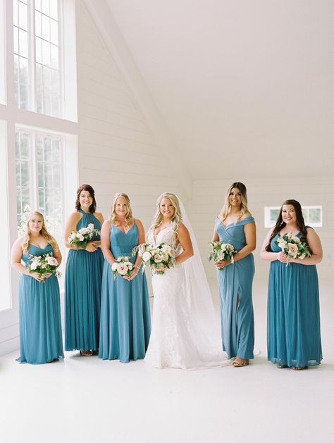 Read More: https://www.stylemepretty.com//www.stylemepretty.com/vault/image/7090377 Cornflower Blue Bridesmaid Dress, Cornflower Blue Groomsmen, Corn Flower Blue Bridesmaid Dresses, Sweet Summer, Bridesmaids And Groomsmen, Wedding Service, Cornflower Blue, Blue Accents, Feel Inspired