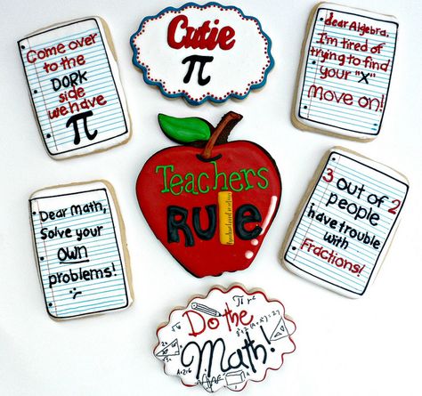 Cute Math cookies by Vicki's Sweets Math Cookies, Airbrushed Cookies, School Cakes, Funny Cookies, Specialty Cookies, Teacher Cookies, Cookie Corner, School Cookies, Graduation Cupcakes