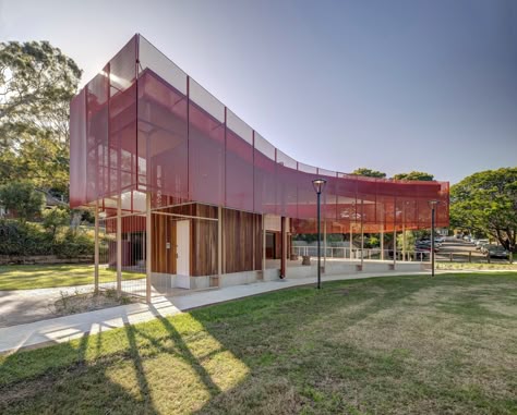 Completed in 2023 in Hurlstone Park, Australia. A red-roofed Y-shaped pavilion is a beacon for the local community. A new community center in the inner west of Sydney, designed by Sam Crawford... Park Pavilion, Community Hub, Terracotta Roof, Cool Buildings, Pavilion Architecture, Community Amenities, Bar Outdoor, Architecture Facade, Passive Design