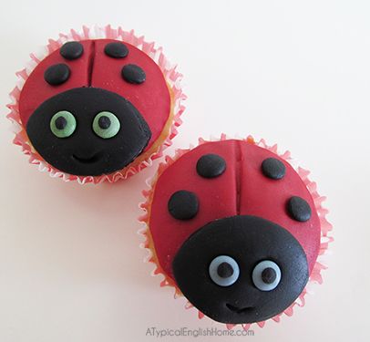 Ladybird Cupcakes, Cupcakes Amor, Bug Cupcakes, Ladybug Cupcakes, Pull Apart Cupcakes, Holiday Cupcakes, Animal Cupcakes, Giant Cupcakes, Valentines Cupcakes