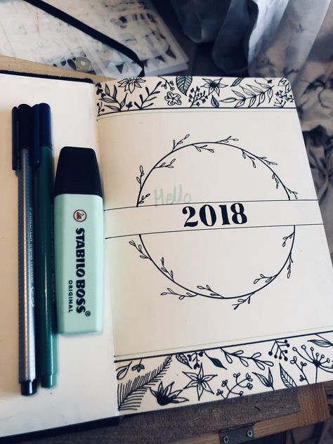 New year new project Bullet journal New Year 2024 Journal, New Year Journal Cover, 1st Page Of Journal Ideas Aesthetic, Bujo New Year Page 2023, Bujo Year Cover Page, Bujo Year Cover 2024, 2024 Title Page, New Year Journal Ideas 2024, Bullet Journal New Year Page