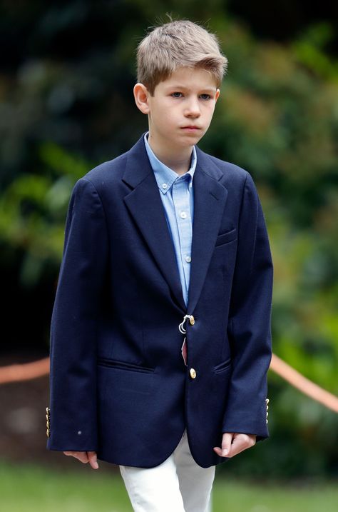 Queen Elizabeth Grandchildren, James Windsor, James Viscount Severn, Wessex Family, Prince James, Sophie Rhys Jones, James Viscount, William And Harry, Happy 15th Birthday