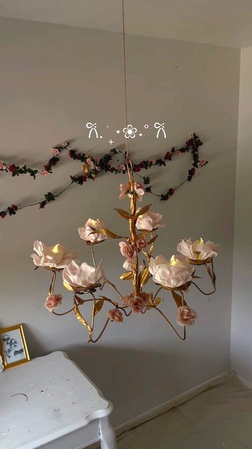 Diy Flower Chandelier, Flower Chandelier Diy, Floral Chandelier Diy, Diy Candleholder, Fairy Chandelier, Chandelier Diy, Paper Chandelier, Diy Light Fixtures, Flower Chandelier