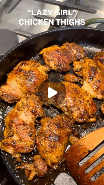 Boneless Skinless Chicken Thigh Recipes With Pasta, Chicken Recipes Thighs, Skillet Chicken Thigh Recipes, Chicken Thigh Skillet Meal, Boneless Thigh Recipes, Chicken Thighs Cast Iron Skillet, Boneless Skinless Chicken Thighs Recipes, Easy Bone In Skin On Chicken Thigh Recipes, Chicken Thigh Recipes Cast Iron Skillet