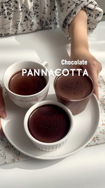 Vy Khue on Instagram: "CHOCOLATE PANNA COTTA A simple and delicate dessert, I used dark chocolate for this beautiful dessert. It's very popular here. I left it in the fridge for 8 hours or overnight and easily removed the cake from the mold with a warm towel. There are many ways to remove from the glass or mold, someone uses a hair dryer. How about you? 100g whipping cream 95g milk 20g sugar 50g dark chocolate 5g gelatin 30g water #vykhuefoodstylist #chocolate #dessert #pannacotta #foodblogger Chocolate Panna Cotta, Easy Chocolate Fudge, Beautiful Desserts, Chocolate Fudge, Paneer, Whipped Cream, Dark Chocolate, Fudge, Food Blogger