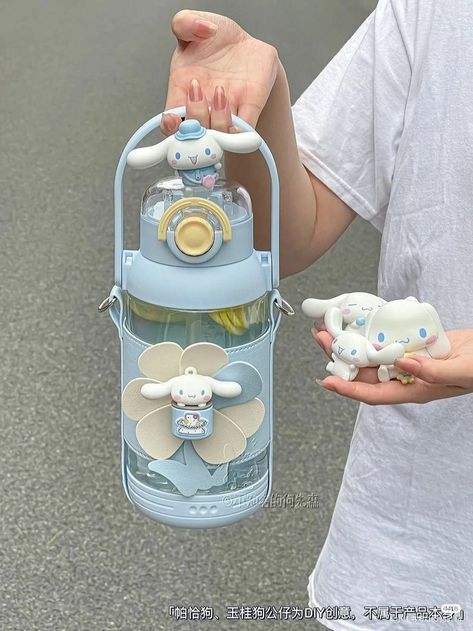 Cinnamoroll Water Bottle, Cinnamoroll Accessories, Kawaii Cups, Stylish School Bags, Images Kawaii, Cute Diy Room Decor, Cute Water Bottles, Hello Kitty Birthday, Hello Kitty My Melody