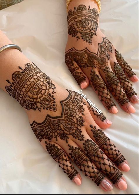 Full Mendhi Design, Hand Mendhi Design, Wedding Henna Designs, Easy Henna Designs, Henna Flower Designs, Inai Pengantin, Eid Mehndi, Henna Inspired Tattoos, Tato Henna